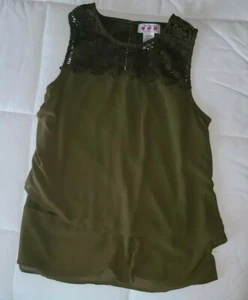 women's green layered three pink hearts polyester blouse size medium - Imagen 1 de 5