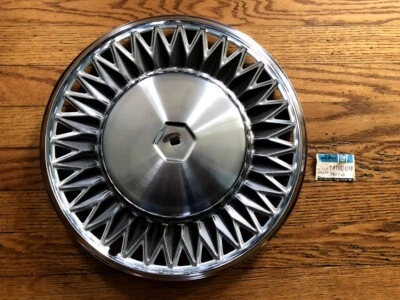 Tapacubos cubierta rueda Chevrolet Malibu 1978-1979-1980 NOS GM Foto 1 de 4