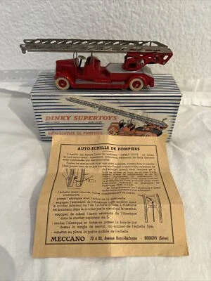 DINKY TOYS FRANCE - 899 - AUTO ÉCHELLE DE POMPIERS DELAHAYE AVEC BOÎTE + NOTICE - Photo 1/4