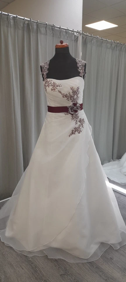 NEU DESIGNER BRAUTKLEID LADYBIRD GR 44 IVORY SCHWARZ ORGANZA SCHLEPPE - Bild 1 von 1