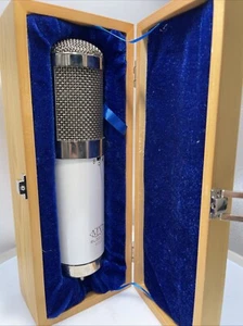 Micrófono condensador de diafragma grande MXL 4000 Blizzard con estuche - PROBADO Y FUNCIONA - Imagen 1 de 24