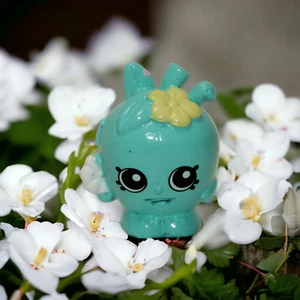 Shopkins Apple Blossom Fruit & Veg Lucy Smoothie Super Shopper Pack Exclusive - Picture 1 of 2