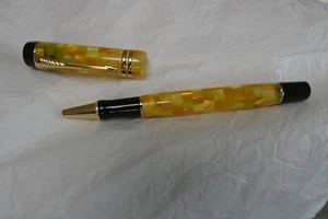 Parker Duofold Citrine Rollerball – yellow check - with Gold Plated trims - Picture 1 of 12