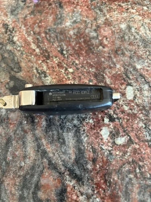 Audi Q7 Quattro 2015 llavero inteligente entrada sin llave control remoto llave abatible Foto 1 de 3