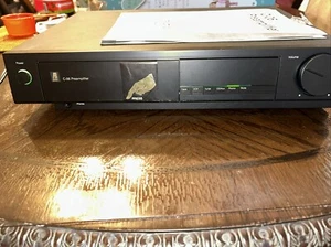 Preamplificatore Acoustic Research C-06 - Foto 1 di 7