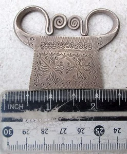 POSITIVE ENERGY! Vintage Hmong Hill Tribe Silver Spirit Lock Amulet 25 grams - Picture 1 of 1
