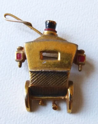 Fiacre calèche Broche en métal doré bijou ancien fantaisie  - Photo 1/3