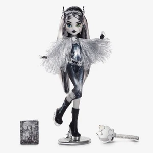 SDCC 2022 Monster High Voltageous Frankie Stein Doll Mattel - Picture 1 of 10
