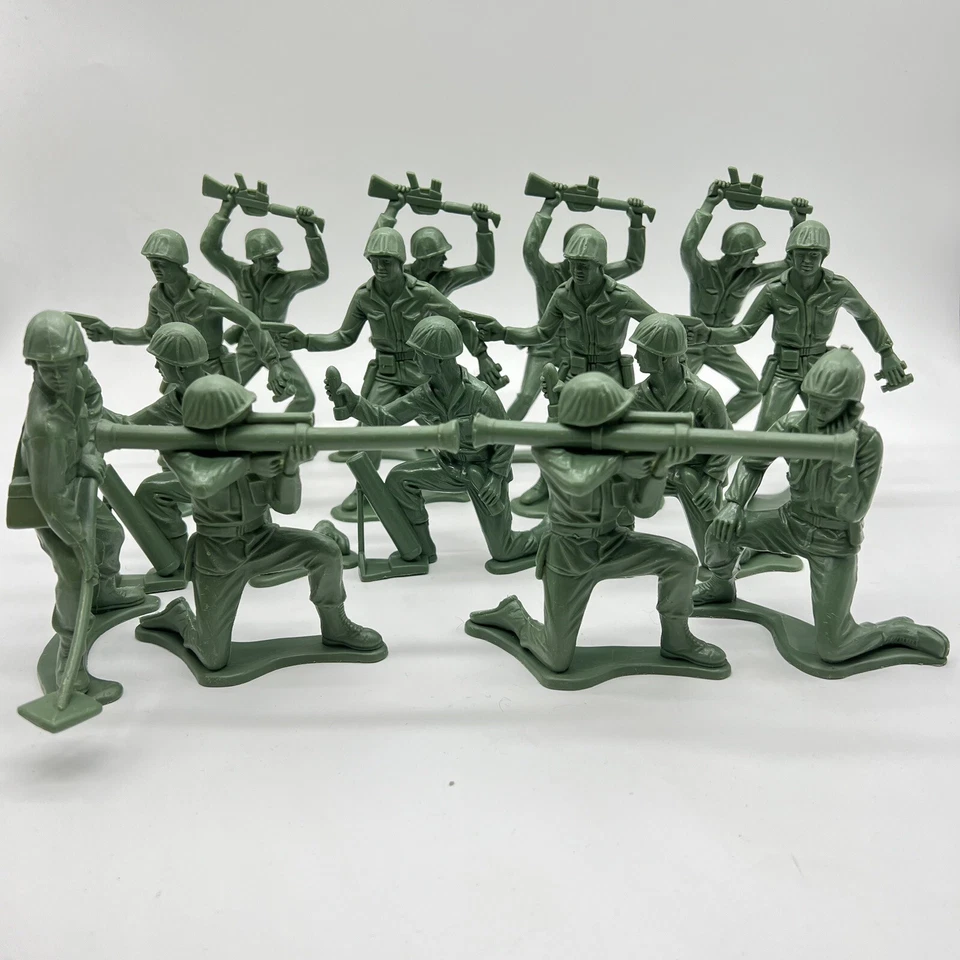 TIM-MEE Juguetes Soldados Verdes Grande 5” Plástico Hecho en EE. UU. Lote De 15 De Colección Foto 1 de 4