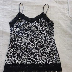 White House Black Market Women’s Size Large Black Lace Camisole with Cheetah - Picture 1 of 7