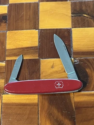 Navaja suiza vintage Victorinox Excelsior roja de 2 hojas  Foto 1 de 4