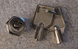 Genuine HP Workstation Z600 Z800 Z840 301 Case Lock W 2 Keys - Afbeelding 1 van 2