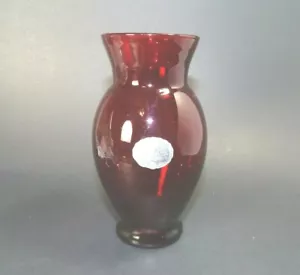 6.5" Royal Ruby Red Vase Anchor Hocking - Picture 1 of 9