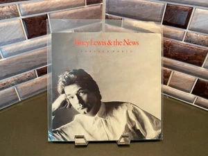 Huey Lewis & The News – Perfect World Chrysalis – VS4 43265, 7" - Bild 1 von 4