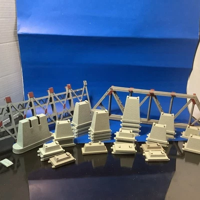 Vintage HO Scale Train Bridges Piers Riser Lot of 42 Plastic Track Supports - Image 1 of 4