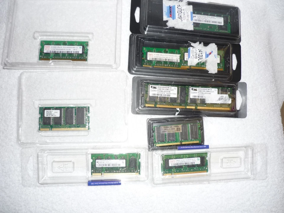 Lot of 10 Internal Laptop Memory RAMS Variated Collectable Item Excellent W C - Image 1 of 4