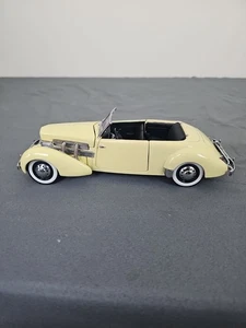 Vintage 1937 Cord 812 Phaeton Coupe Diecast Franklin Mint - Picture 1 of 8