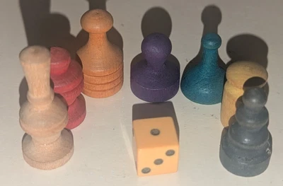 Vintage 1950's Monopoly 7 Wooden Player Pieces and 1 Dice - Image 1 of 4
