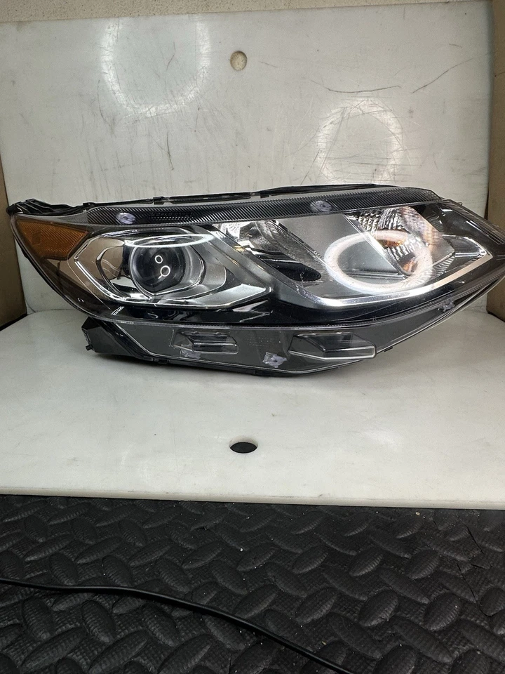 Farol lateral direito do passageiro Chevrolet Chevy Volt 2016 17 18 2019 fabricante de equipamento original 84398990 - Imagem 1 de 4