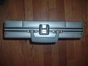 Estuche de transporte de almacenamiento con soporte de cinta de casete de audio Savoy de 30 ranuras gris vintage - Imagen 1 de 6