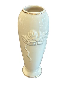 LENOX Ivory Rose Blossom Medium 7.5” Vase Beautiful Raised Detail - Thailand - Picture 1 of 9