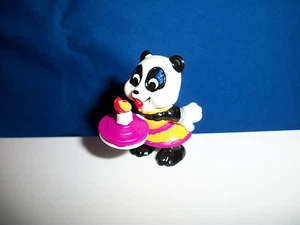 CARTOON PANDA PARTY Figur MÄDCHEN GEBURTSTAG TORTE KERZE Kinder Überraschung Figur - Bild 1 von 4