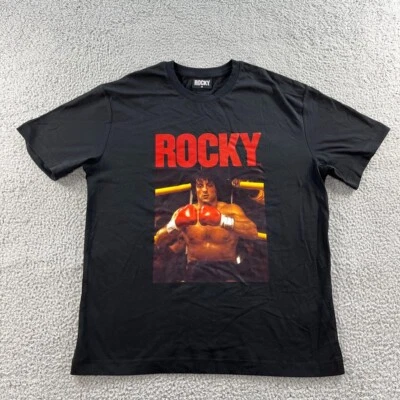 NOVA Camiseta Rocky Masculina Média Preta Gráfica Topman Sylvester Stallone Boxe - Imagem 1 de 4