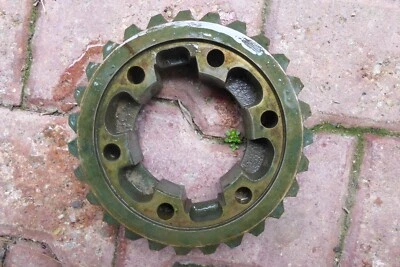 Peugeot 203 Bronze crown wheel for break (station wagon) 1956  — 第 1/4 张图片