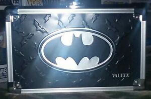Batman Pencil Box ~ Rare Vaultz Metallic Collector’s Edition 5.5”x 2.5"x 8.25" 