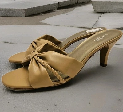 Tacones mula East 5th para mujer talla 8M marrón caramelo gatito Foto 1 de 4