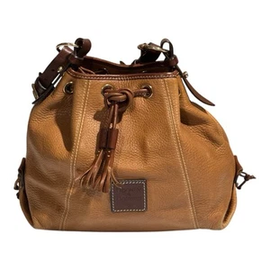 Bolso de mano con cordón DOONEY & BOURKE Bolso de mano Bolso Hobo de cuero marrón tostado Borla - Imagen 1 de 24