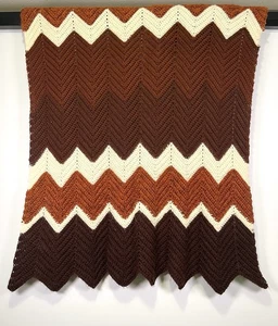 Vintage 70er Häkel Afghan Mid Century Decke Orange Braun Chevron MCM Retro - Bild 1 von 4