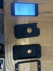 iPod Touch 6th Generation - Space Grey - 16GB - Picture 1 of 3