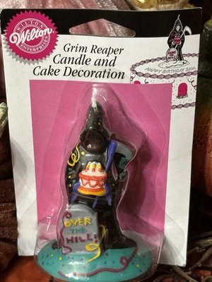 Wilton De Colección 2000 Parca “Over The Hill” Vela/Pastel Topper Nuevo en Paquete Foto 1 de 4