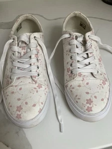Ladies Clark’s White/ Pink Floral Print Pumps / Trainers In Size 6 - Picture 1 of 7