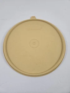 Tupperware Replacement 8" Round Beige Y Tupper Seal Cover Lid ONLY 229 Vintage - Picture 1 of 3