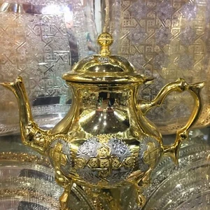 Tetera marroquí auténtica hecha a mano dorada tamaño grande, artículos para el hogar de lujo - Imagen 1 de 10