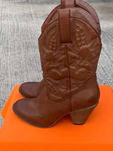 MIA LaRue Cowboy Boots High Heels Scroll Line Dance Women Shoes Sz 10 ❤️sj17j12 - Picture 1 of 11