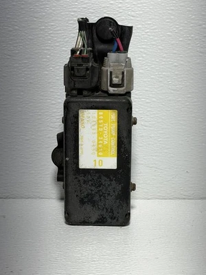 Toyota Tundra 2007-2010 5.7L Motor Engine Fuel Pump Control Module 89570-34010 - Image 1 of 4