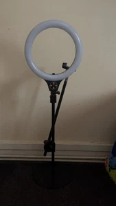 ring light with phone mount - Picture 1 of 5