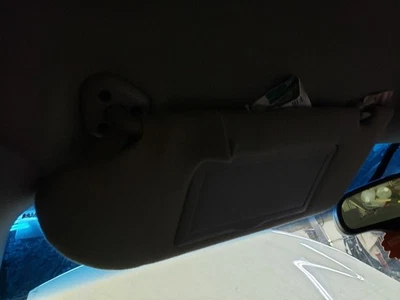 Parasol conductor sin iluminación con espejo se adapta a 00-02 GRAND PRIX 1161785 Foto 1 de 4