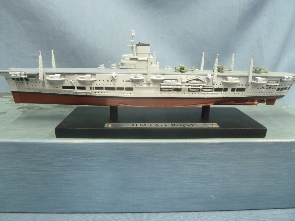 1/1250 HMS Ark Royal Atlas Editions DeAgostini - Image 1 of 1