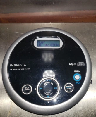 Портативный проигрыватель компакт-дисков INSIGNIA MP3 воспроизведение с FM-тюнером (NS-P5113) ПРОТЕСТИРОВАН - Изображение 1 из 4