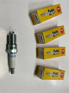 6837 BUR6EFSZ 101000052AA 101000029AB KIT 4 PZ CANDELE NGK SPARK PLUGS VW AUDI - Foto 1 di 1