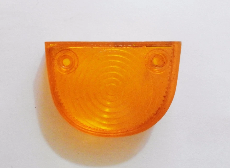 ALFA ROMEO GIULIETTA SZ (1960 - 1963) / PLASTIC HEADLIGHT / REAR LIGHT LENS - Image 1 of 1