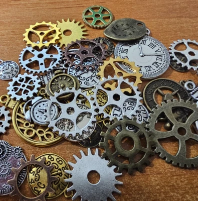 100g or 50g METAL BRONZE SILVER GOLD STEAMPUNK COGS AND CLOCKS CHARM MIX TS88 - Image 1 of 3