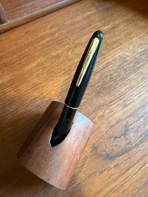 Sheaffer Craftsman - Black Gold Trim Fountain Pen - Fine 14K #33 Nib - RESTORED! - Image 1 of 4