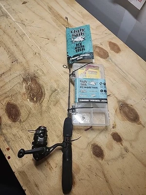 Ugly Stik GX2 Ice More Pan Fishing 26" Light Action Rod Reel Box Lures Box Combo - Image 1 of 4