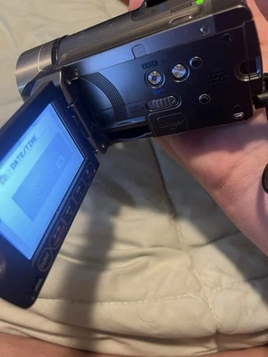 Canon VIXIA HF100 Flash Media Camcorder Includes Cables,Ac Adapter  No Charger - Image 1 of 4