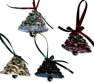 Lot 4 Fabric Yoyo Tree Shaped Ornaments Hand Crafted W/bell Farmhouse Primitive - Picture 1 of 11
